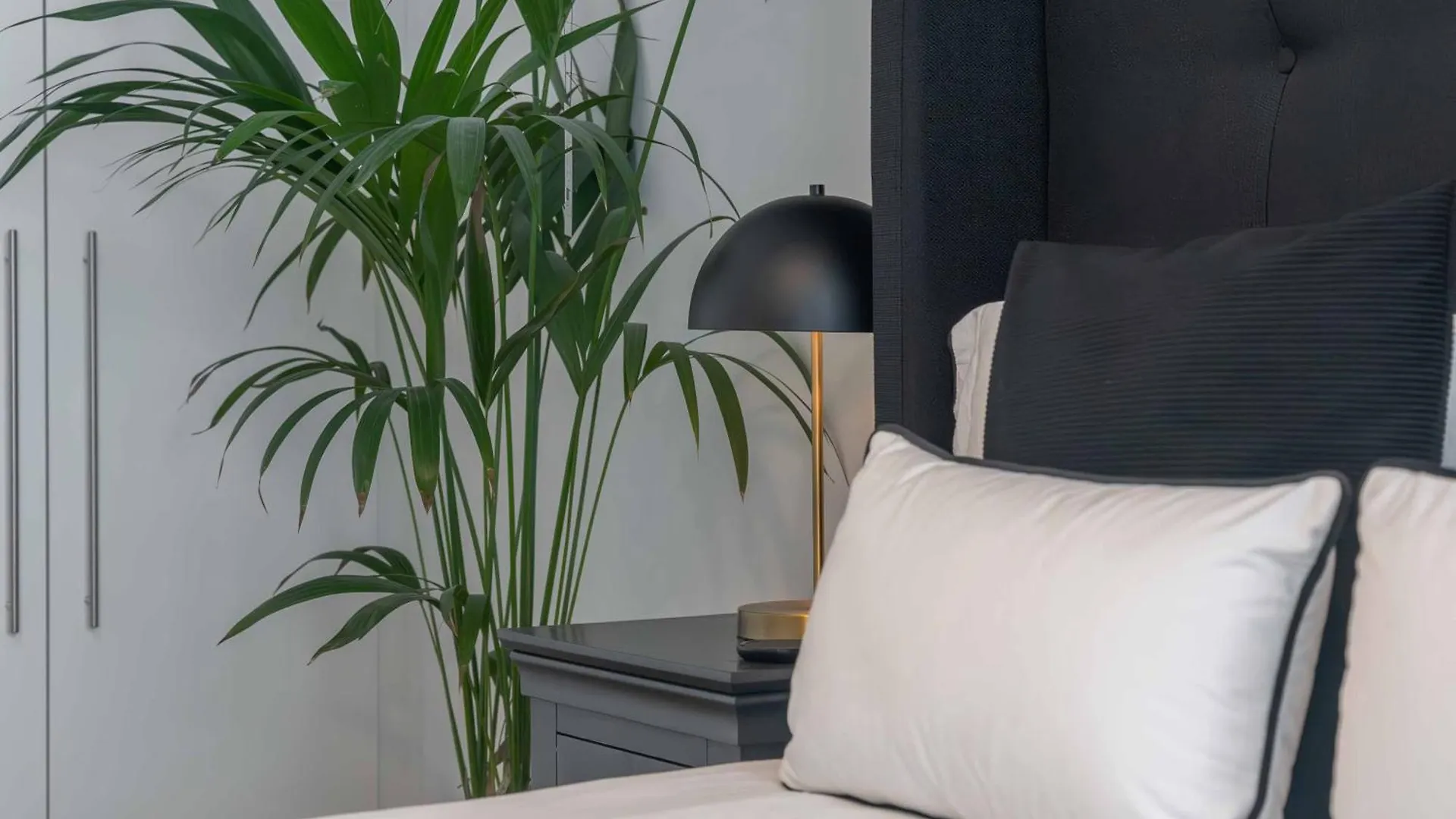 Luxury One Bedroom Apartment Near Canary Wharf With Gym London United Kingdom