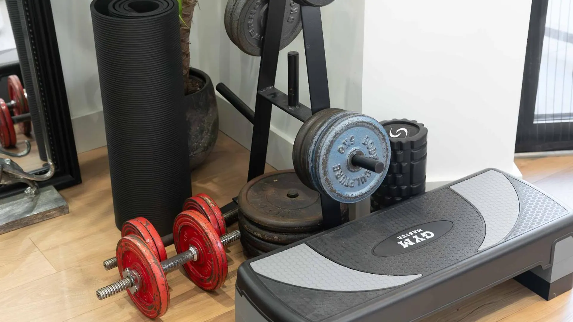 Luxury One Bedroom Apartment Near Canary Wharf With Gym London