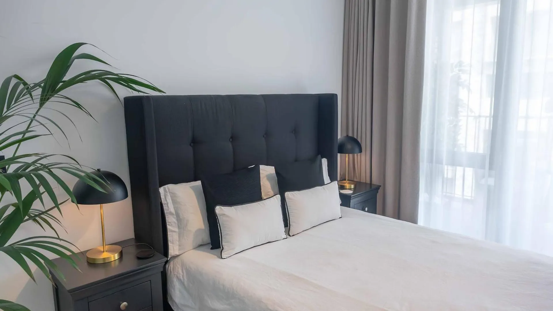 Luxury One Bedroom Apartment Near Canary Wharf With Gym London